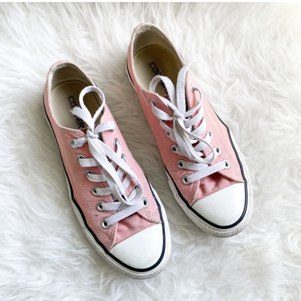 *SOLD* Converse low top canvas sneakers blush pink 7